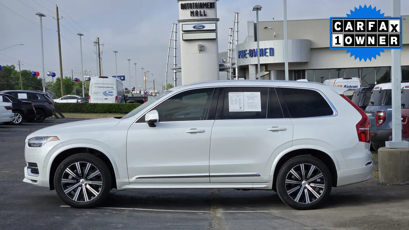 2023 Volvo XC90 B6 Plus Bright Theme 7P