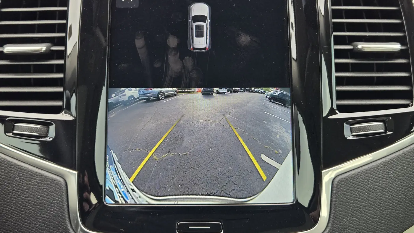 2023 Volvo XC90 B6 Plus Bright Theme 7P