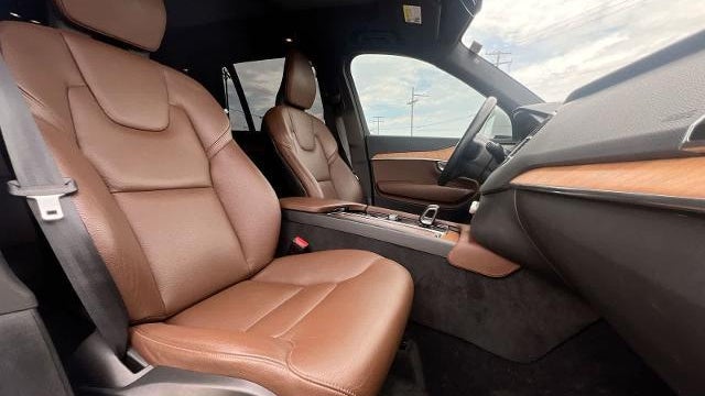 2023 Volvo XC90 B6 Plus Bright Theme 7P