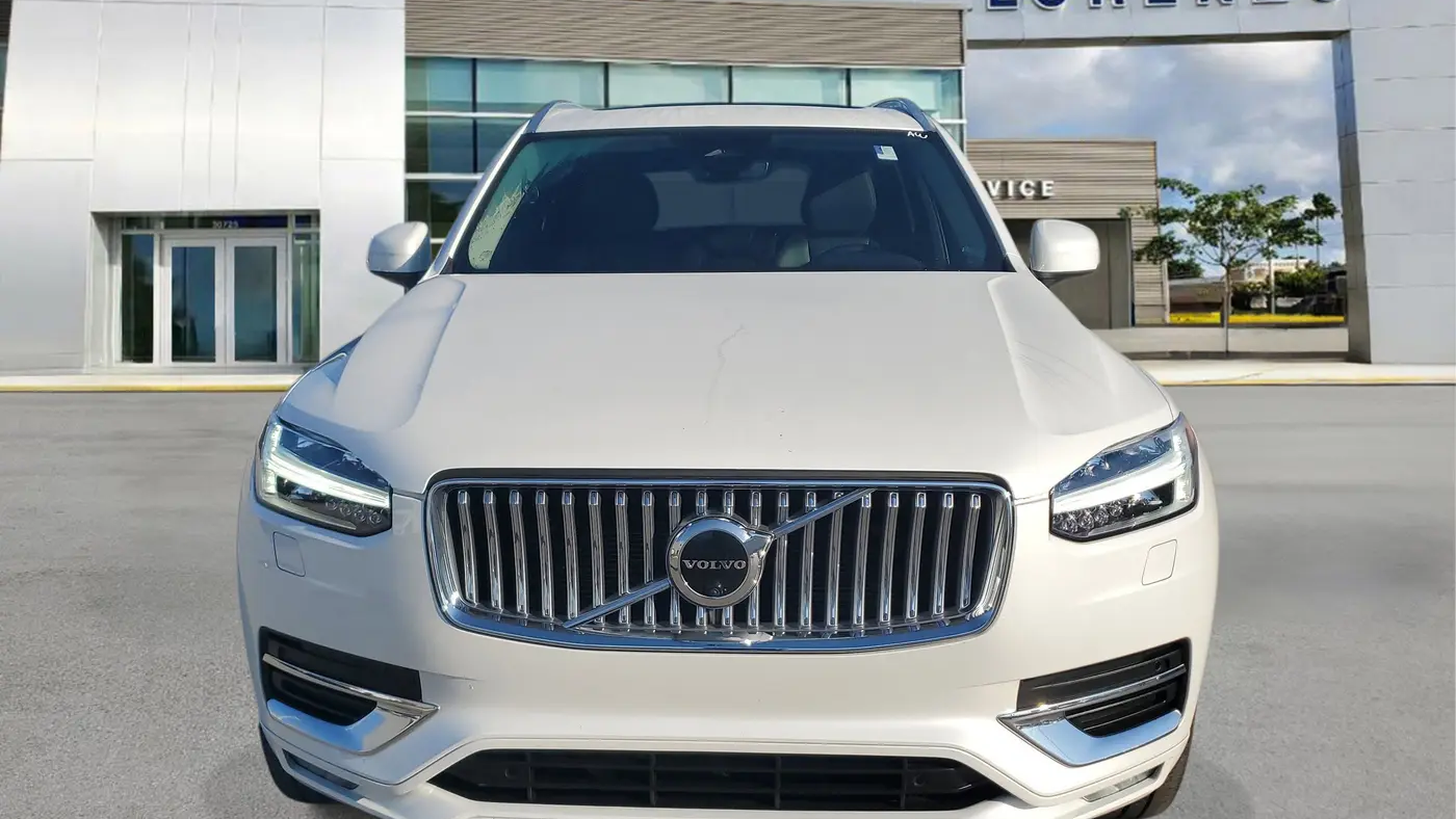 2023 Volvo XC90 B6 Plus Bright Theme 7P
