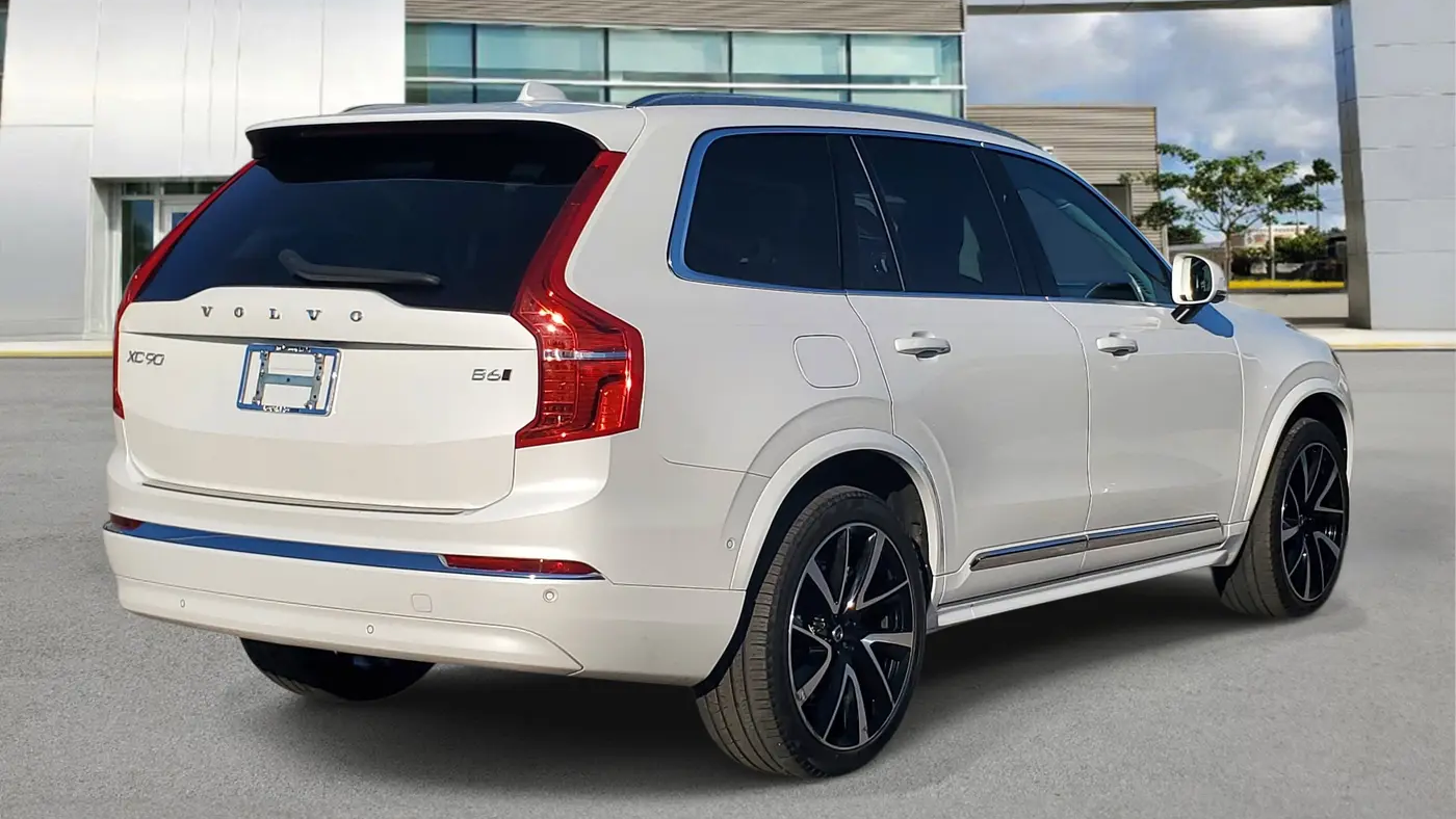 2023 Volvo XC90 B6 Plus Bright Theme 7P
