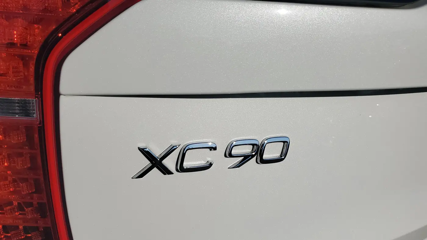 2023 Volvo XC90 B6 Plus Bright Theme 7P