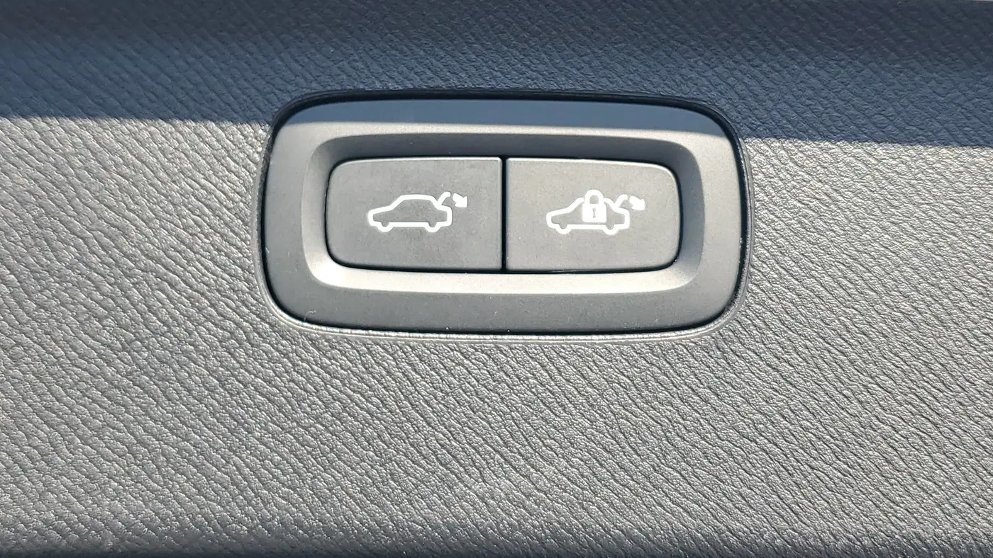 2023 Volvo XC90 B6 Plus Bright Theme 7P