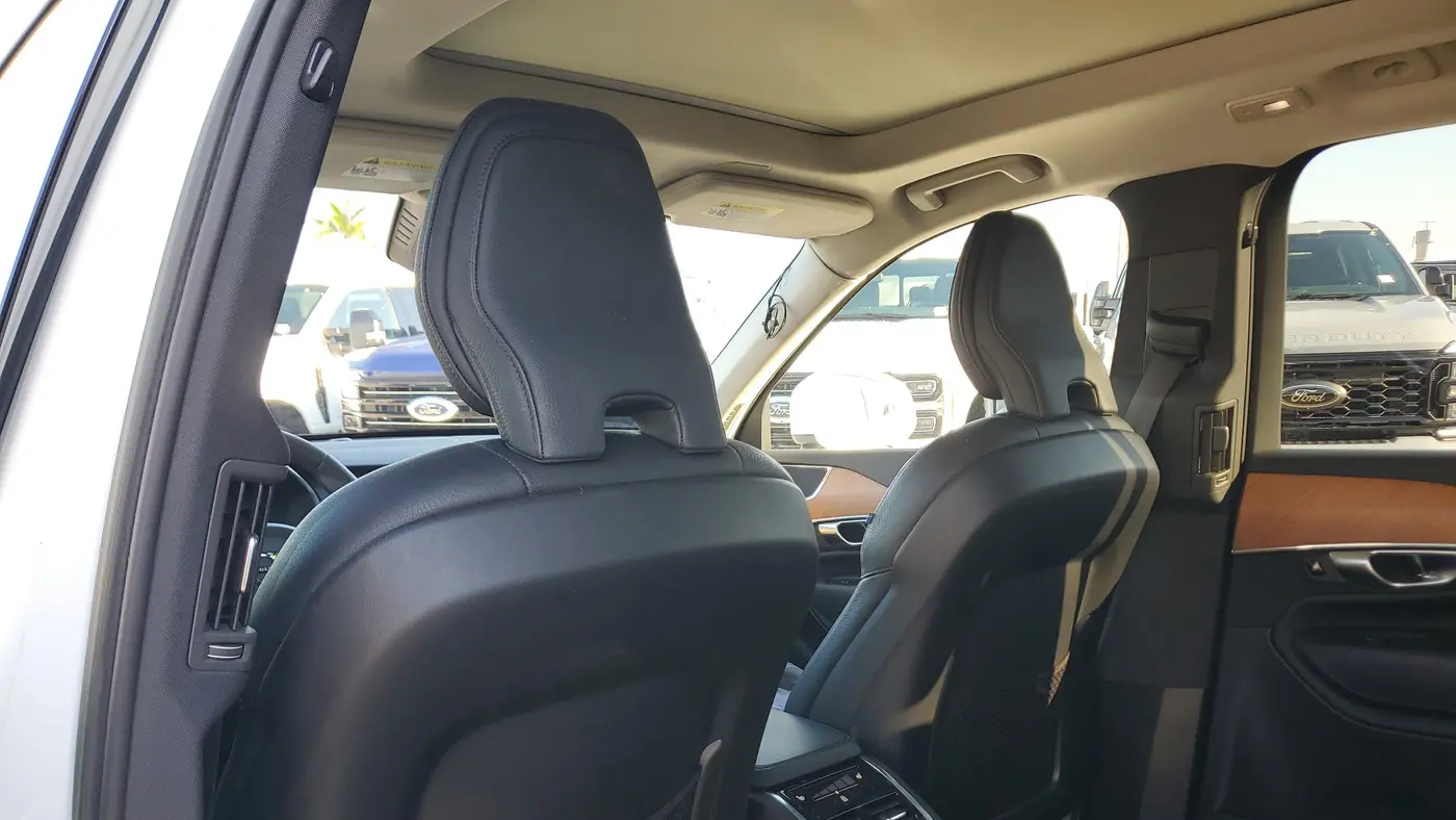 2023 Volvo XC90 B6 Plus Bright Theme 7P