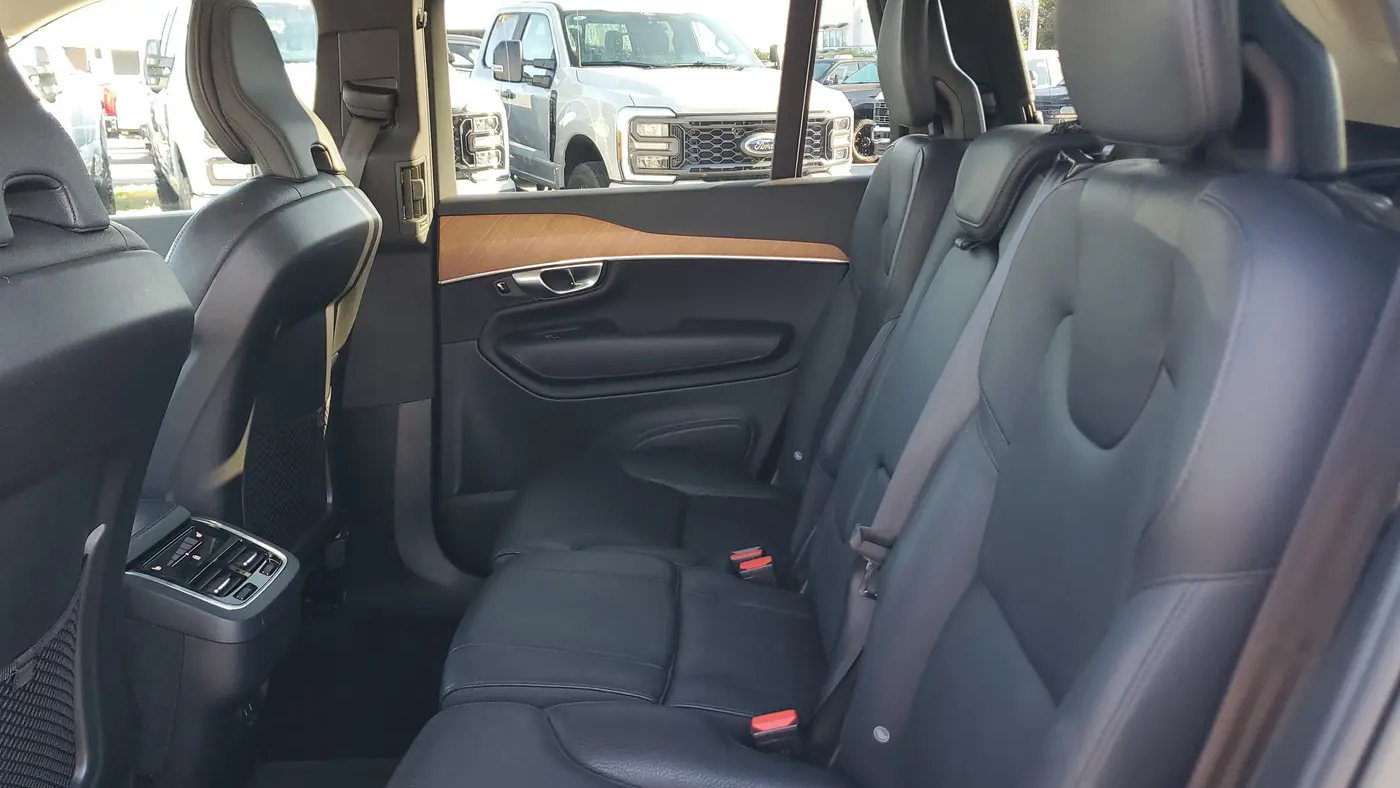2023 Volvo XC90 B6 Plus Bright Theme 7P