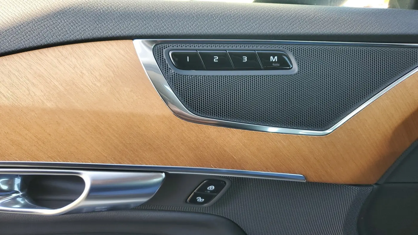 2023 Volvo XC90 B6 Plus Bright Theme 7P