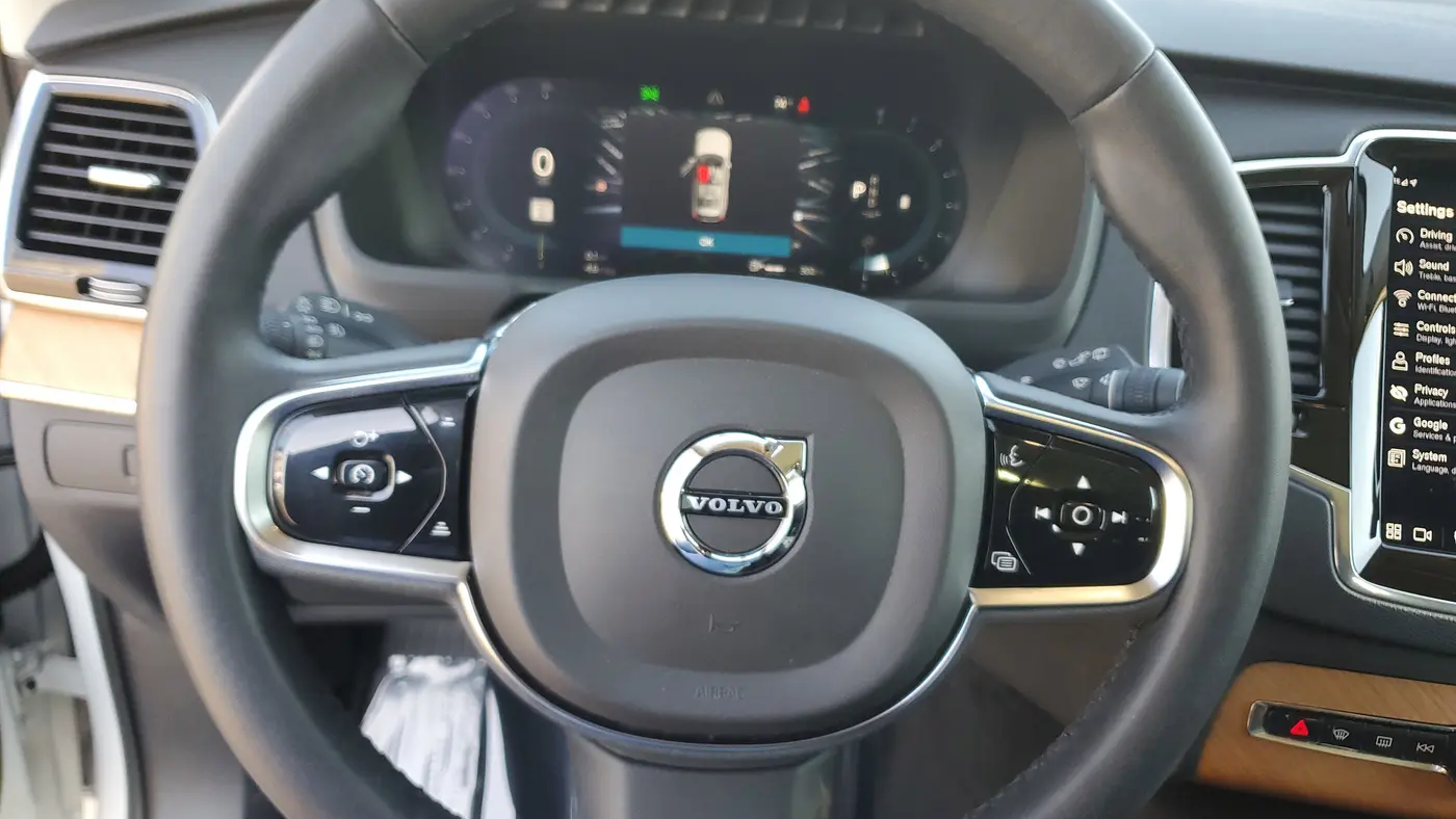 2023 Volvo XC90 B6 Plus Bright Theme 7P