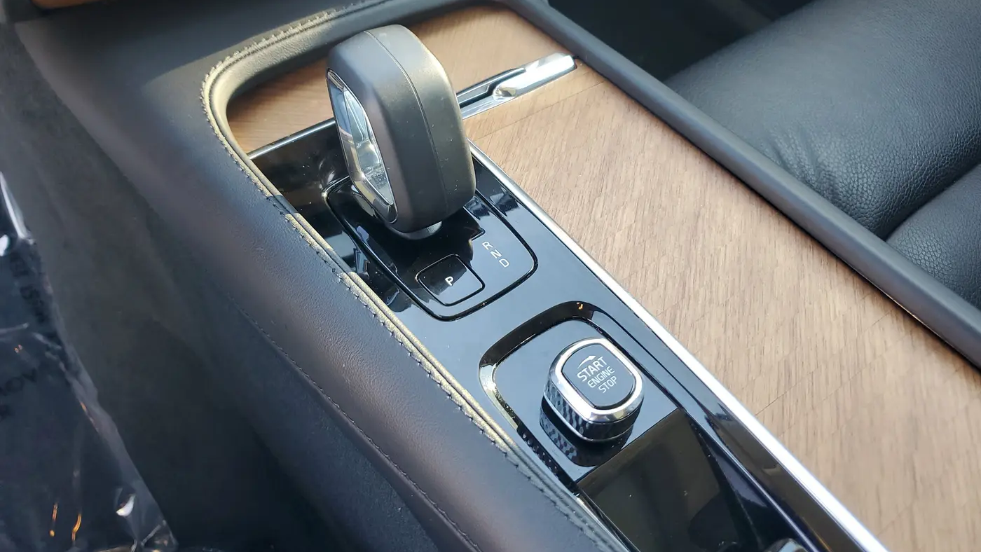 2023 Volvo XC90 B6 Plus Bright Theme 7P