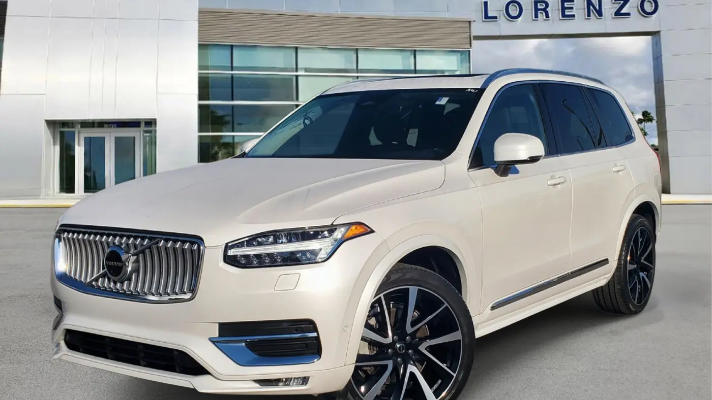 Preowned 2023 Volvo XC90 B6 Plus Bright Theme 7P for Sale