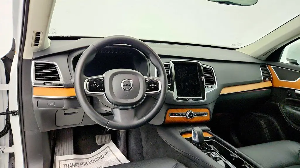 2023 Volvo XC90 - $31,495