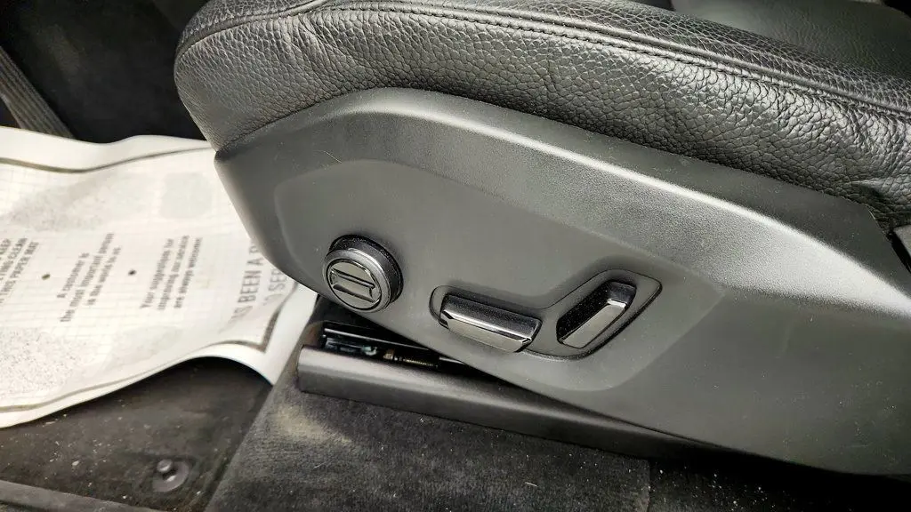 2023 Volvo XC90 - $31,495