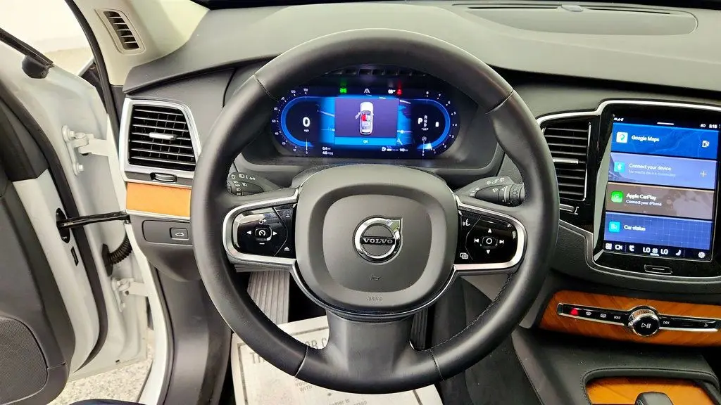 2023 Volvo XC90 - $31,495