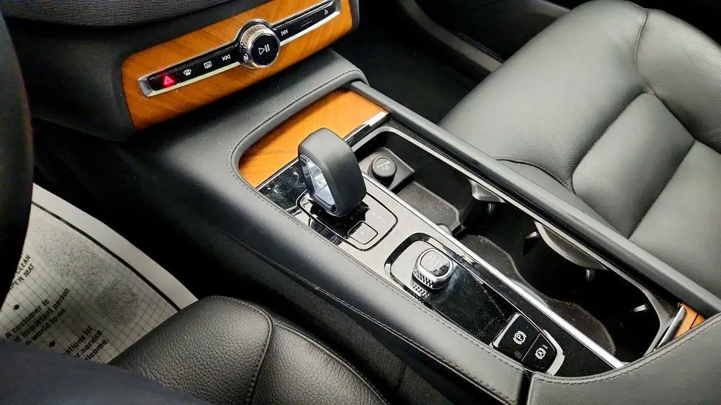 2023 Volvo XC90 - $31,495