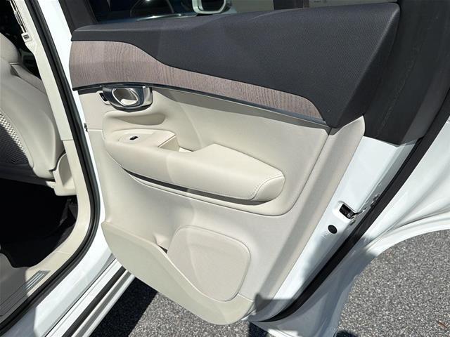 2023 Volvo XC90 - $37,950