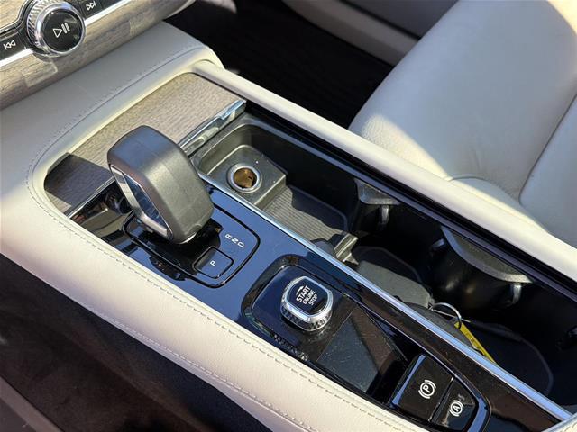 2023 Volvo XC90 - $37,950