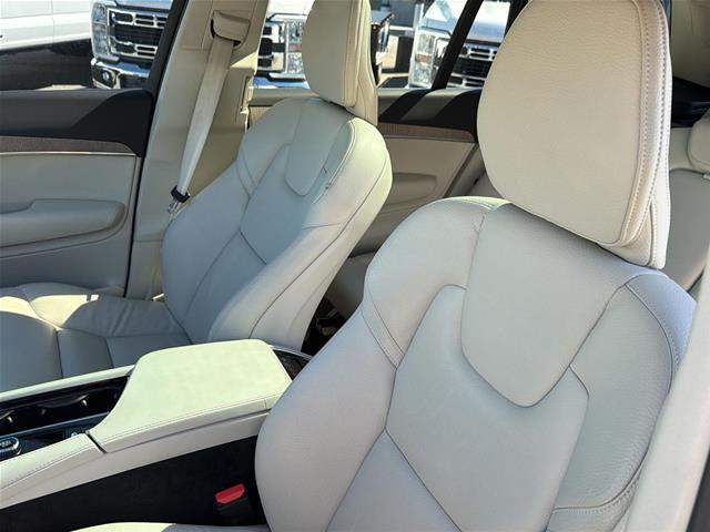 2023 Volvo XC90 - $37,950