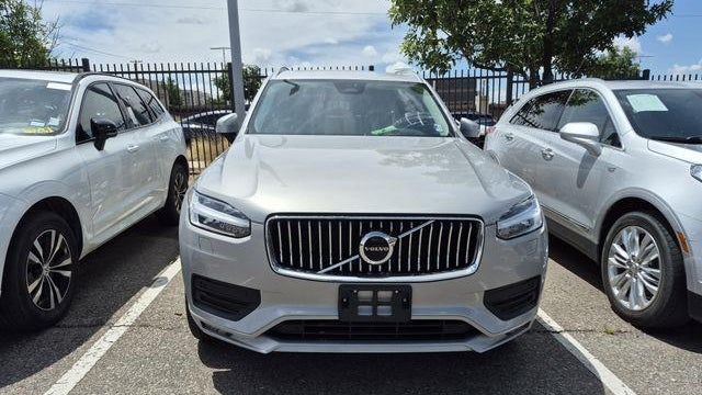 2023 Volvo XC90 B6 Core