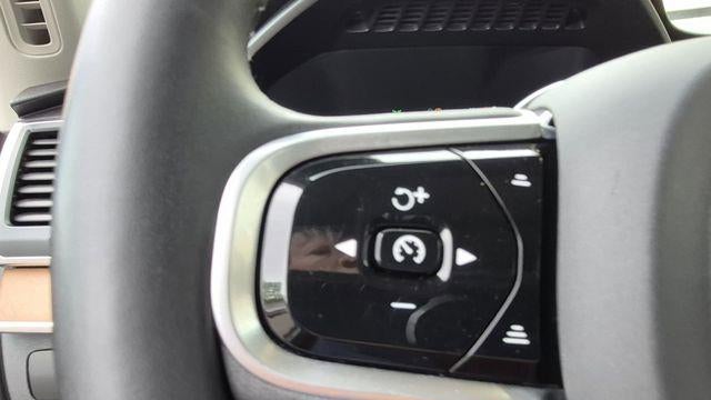 2023 Volvo XC90 B6 Core
