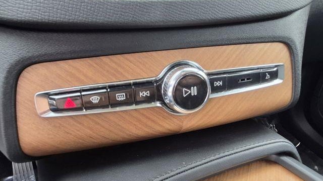 2023 Volvo XC90 B6 Core