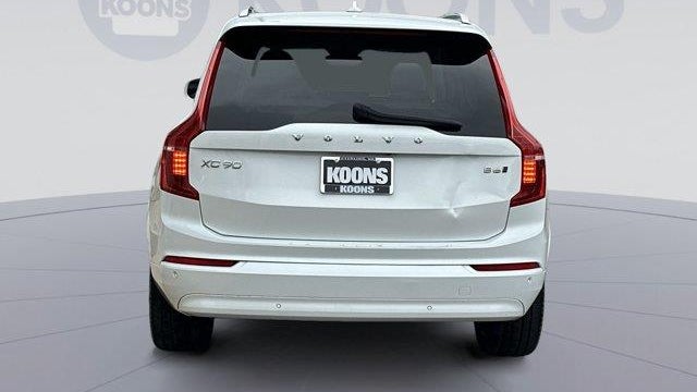 2023 Volvo XC90 B6 Core