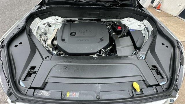 2023 Volvo XC90 B6 Core