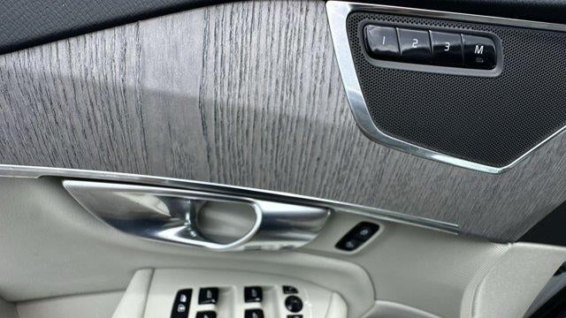 2023 Volvo XC90 B6 Core