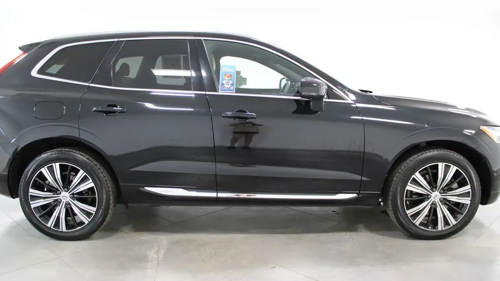 2023 Volvo XC60 B6 Ultimate Bright Theme