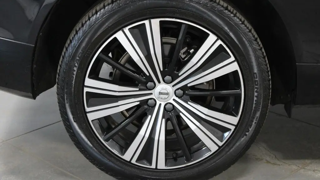 2023 Volvo XC60 B6 Ultimate Bright Theme