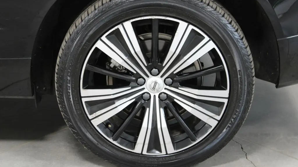 2023 Volvo XC60 B6 Ultimate Bright Theme