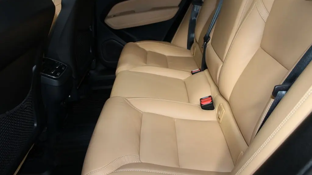 2023 Volvo XC60 B6 Ultimate Bright Theme