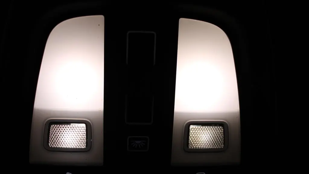 2023 Volvo XC60 B6 Ultimate Bright Theme