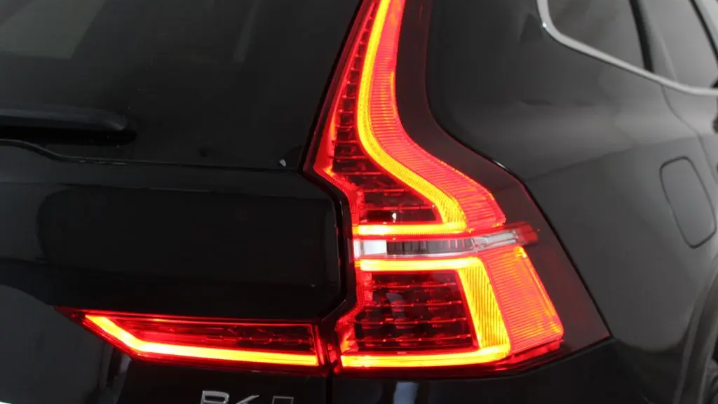 2023 Volvo XC60 B6 Ultimate Bright Theme