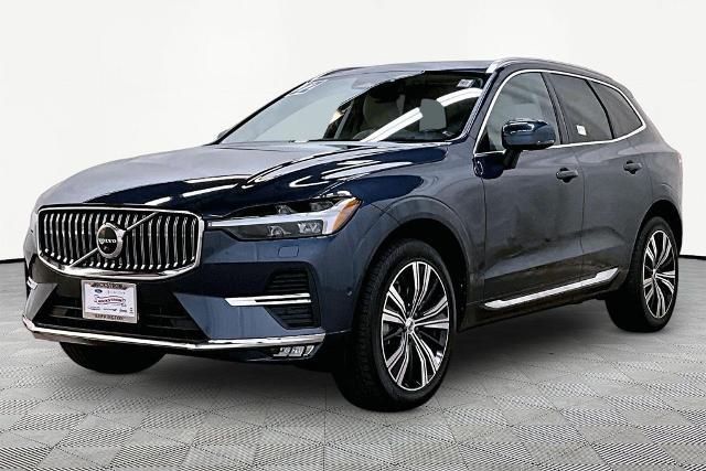 2022 Volvo XC60 - $32,903