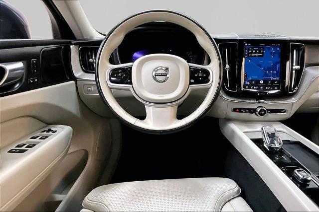 2022 Volvo XC60 - $32,903