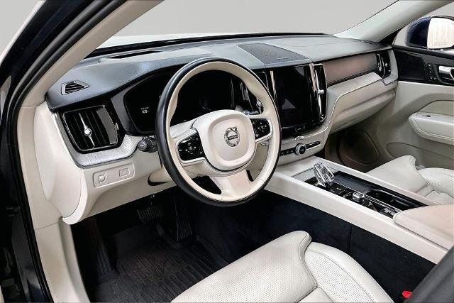 2022 Volvo XC60 - $32,903
