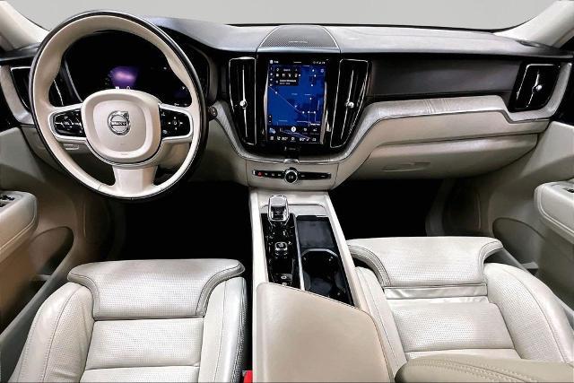 2022 Volvo XC60 - $32,903