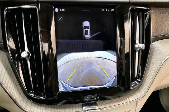2022 Volvo XC60 - $32,903