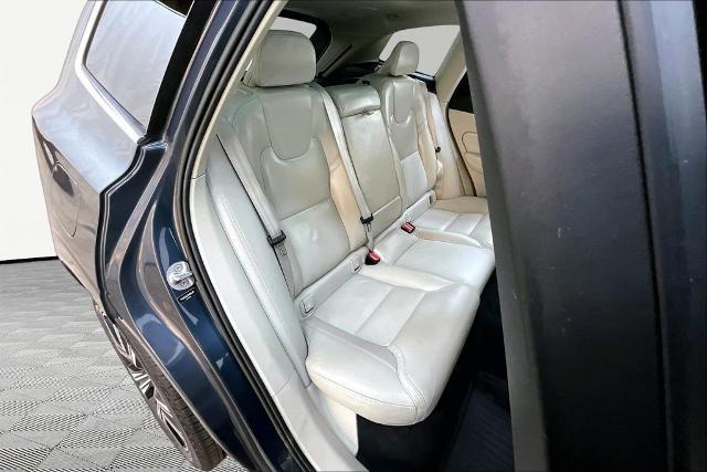 2022 Volvo XC60 - $32,903