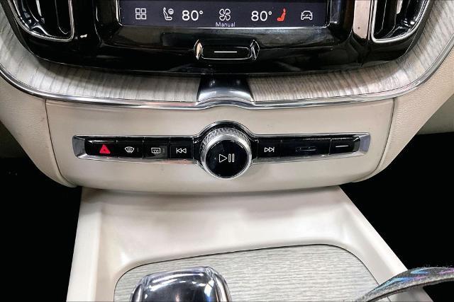 2022 Volvo XC60 - $32,903
