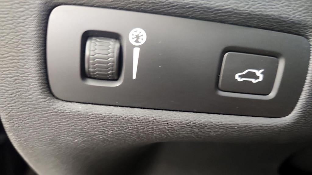 2022 Volvo XC60 B6 Inscription
