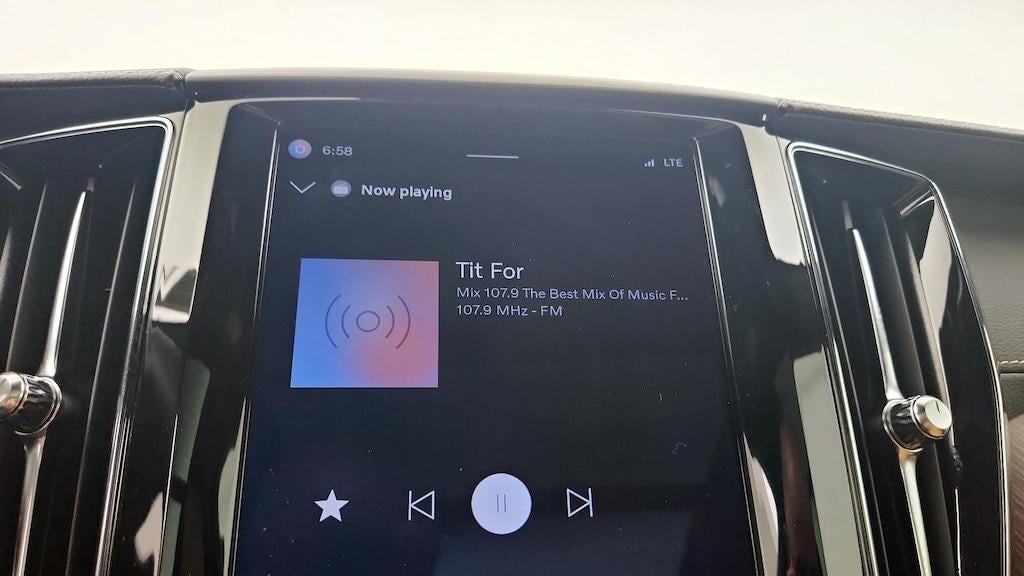 2022 Volvo XC60 B6 Inscription