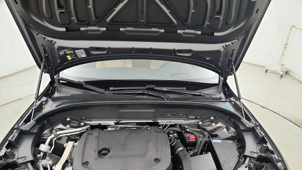2022 Volvo XC60 B6 Inscription