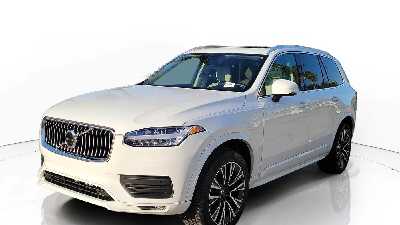 2022 Volvo XC90 T5 Momentum