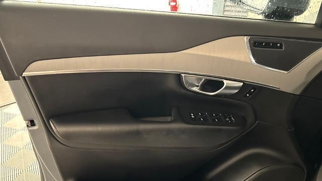 2021 Volvo XC90 T5 Momentum