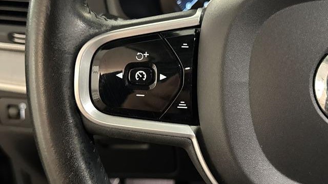 2021 Volvo XC90 T5 Momentum