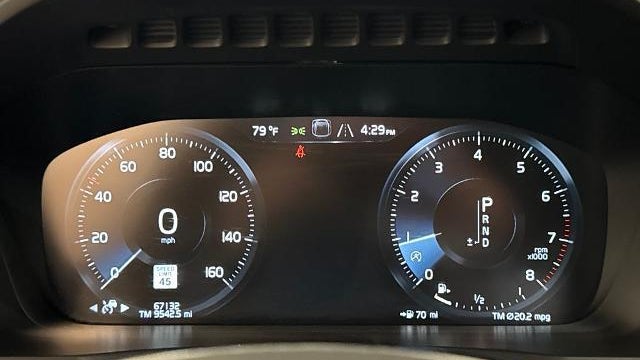 2021 Volvo XC90 T5 Momentum