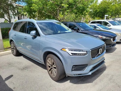 Photo of a 2020 Volvo XC90 T5 Momentum 4DR SUV for sale