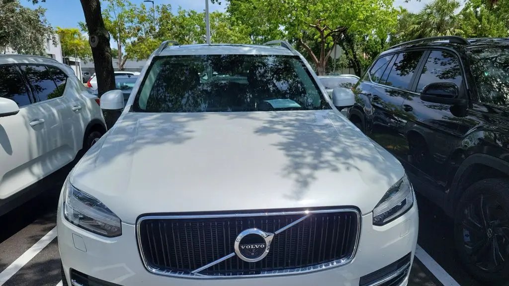 2019 Volvo XC90 T5 Momentum