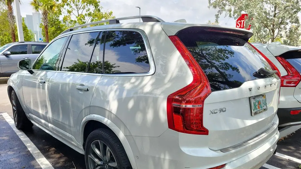 2019 Volvo XC90 T5 Momentum