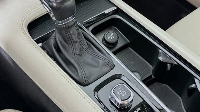 2020 Volvo XC90 T5 Momentum